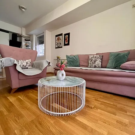Апартаменты Vedran's Place *
